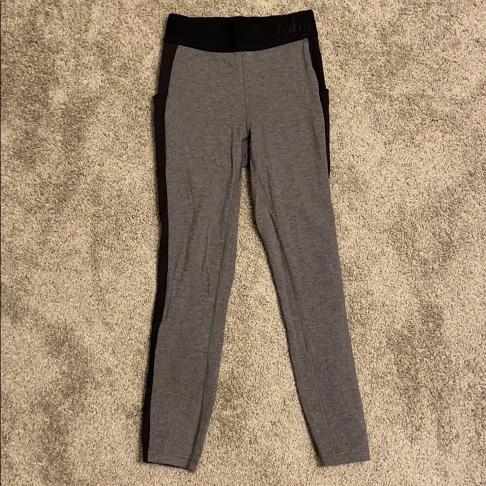 Lululemon box it out right leggings.